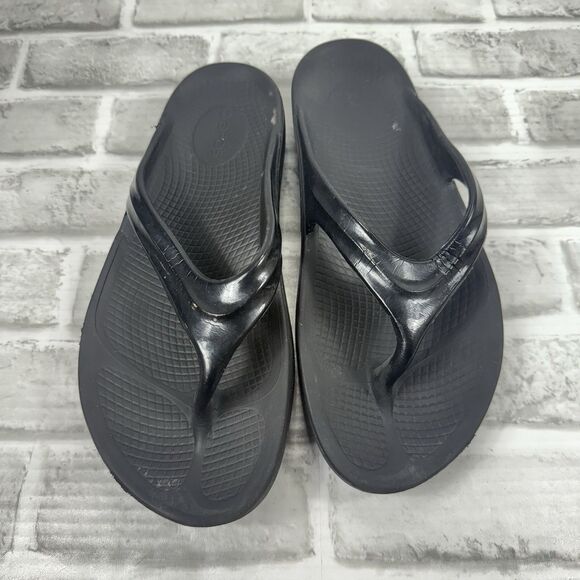 OOFOS OOlala Luxe Black Shiny Flip Flop Thong Recovery Sandals Women's Size 10 - Picture 4 of 11